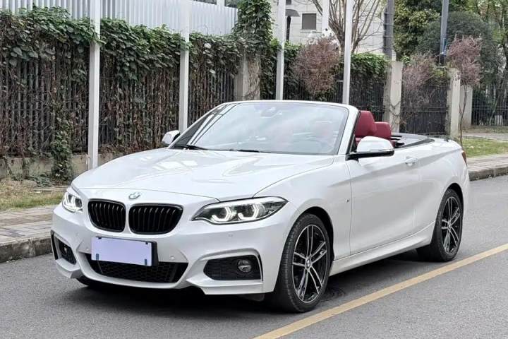 宝马 2系(进口) 225i 敞篷轿跑车 尊享型 M运动套装