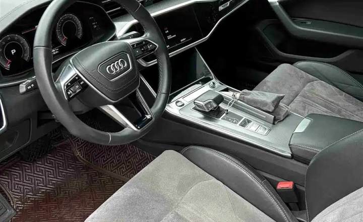 奥迪 A6L 2023款 改款 45 TFSI 臻选动感型