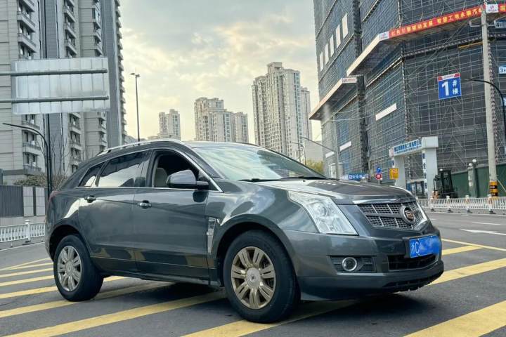 凯迪拉克 SRX 2010款 3.0L 豪华版