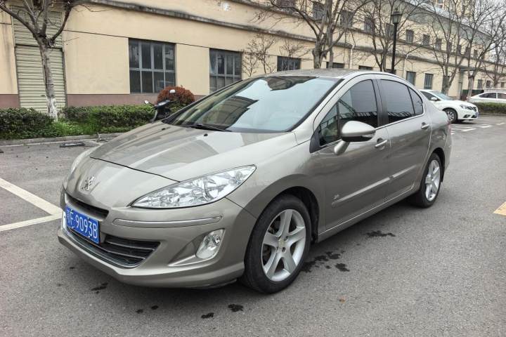 标致 408 2.0L 自动尊贵版