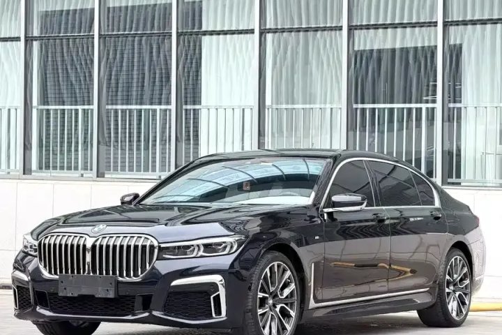 宝马 7系 2021款 740Li 领先型 M运动套装