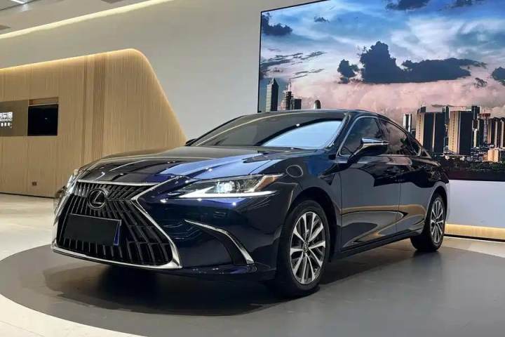 雷克萨斯 ES 200 卓越版