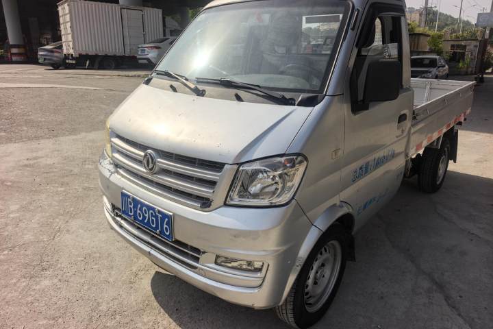 东风小康 K01 0.9L 2.3m瓦楞货箱AF9-03
