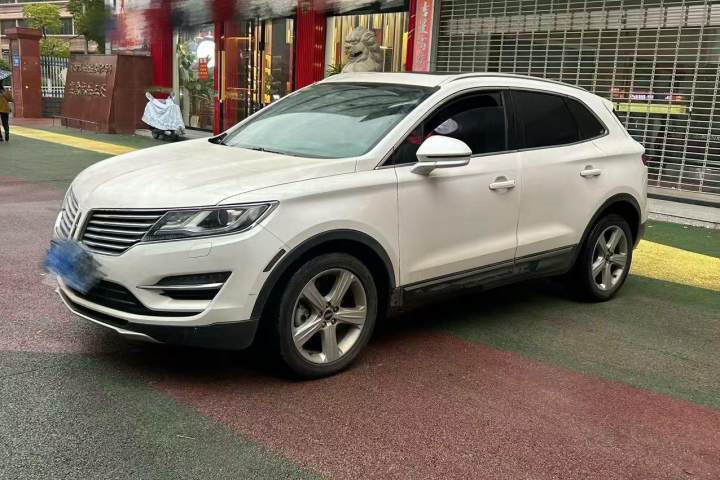 林肯 MKC 2.0T 两驱尊享版