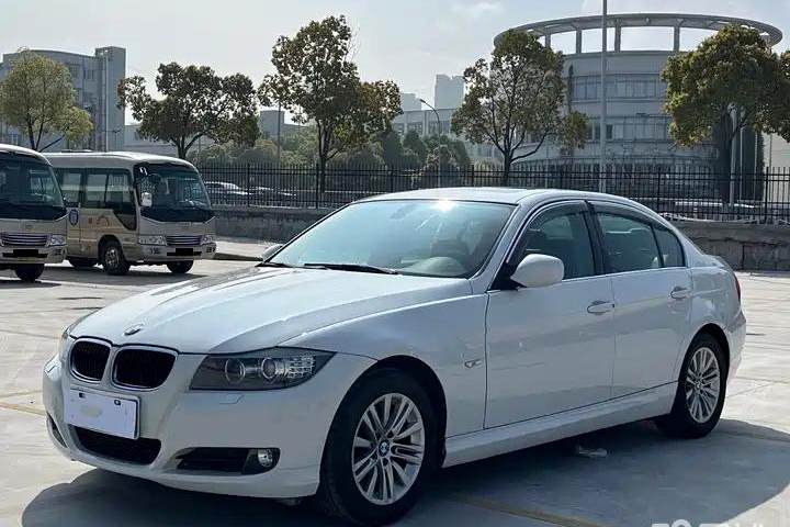 宝马 3系 320i 豪华型