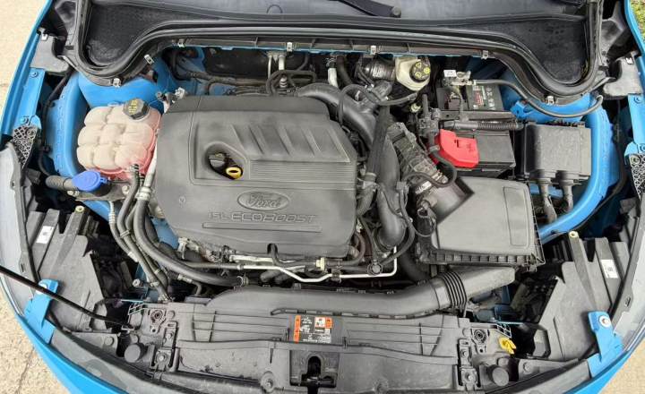 福特 福克斯 2021款 三厢 EcoBoost 180 自动ST Line