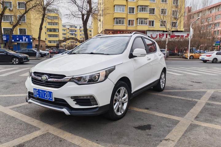 一汽 骏派D60 1.5L 手动标准型