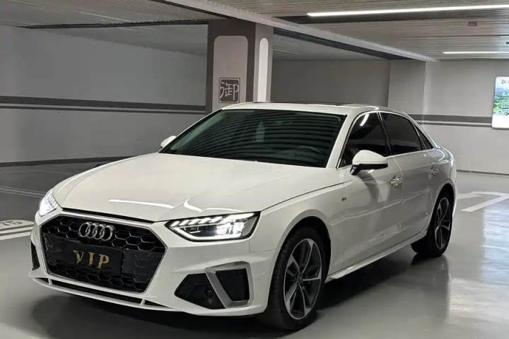 奥迪 A4L 2023款 40 TFSI 时尚动感型