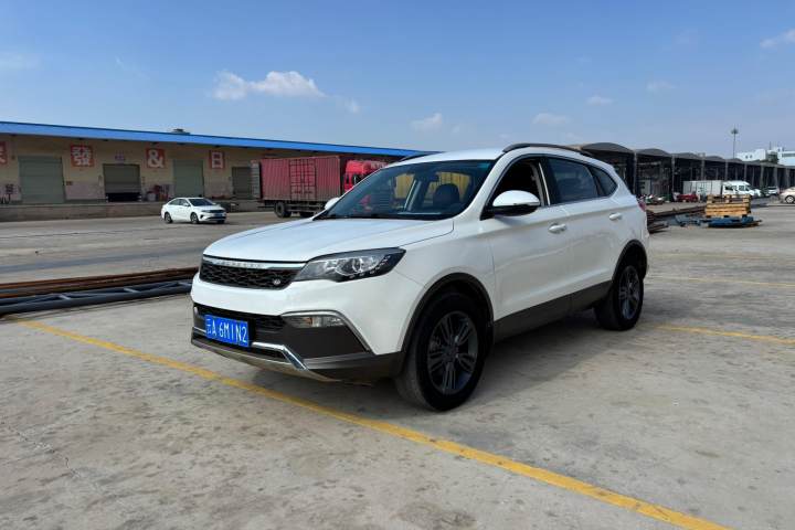 猎豹汽车 猎豹CS10 1.5T CVT精英型