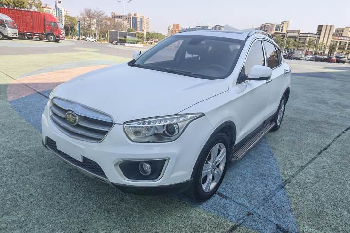 奔腾 X80 2013款 2.0L 自动豪华型