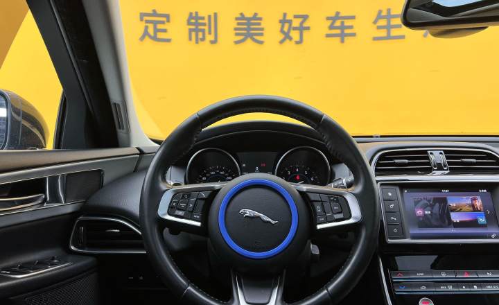 捷豹 XEL 2018款 2.0T 200PS 豪华版
