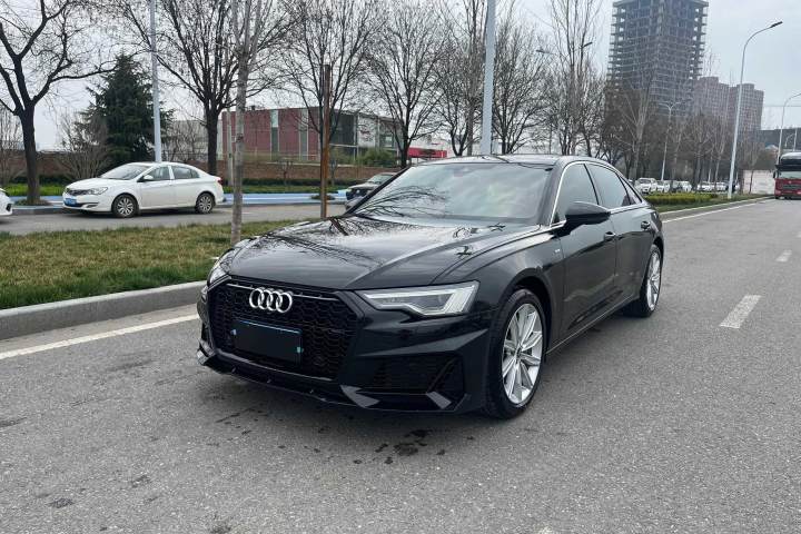 奥迪 A6L 45 TFSI 臻选动感型
