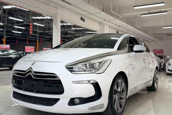 DS  5 1.6T 豪华版THP200