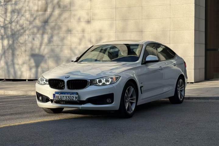 宝马 3系GT 320i 设计套装型