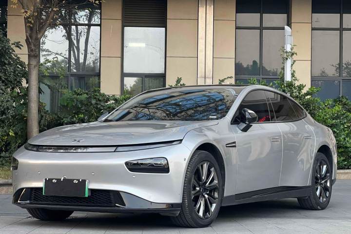 小鹏 P7 后驱长续航智行版