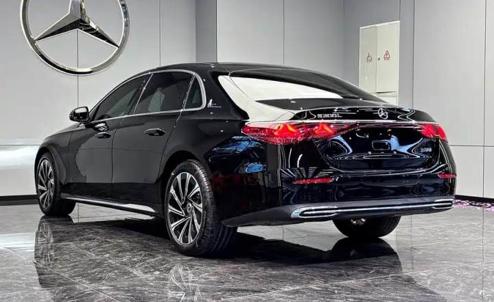 奔驰 E级 2025款 E 300 L 豪华型