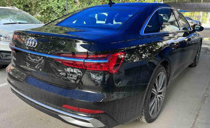 奥迪 A6L 2023款 改款 45 TFSI quattro 臻选致雅型