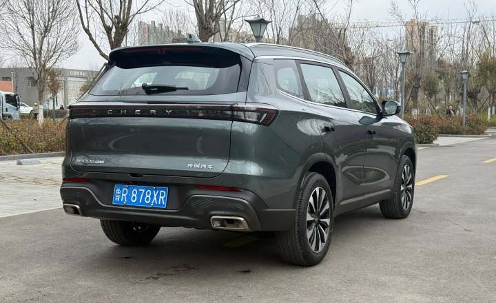 奇瑞 瑞虎8 PLUS 2025款 290TGDI DCT尊贵型