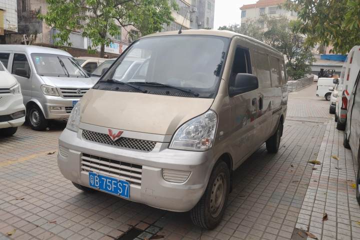 五菱汽车 五菱荣光 1.5L加长标准型封窗车空调版2座L3C