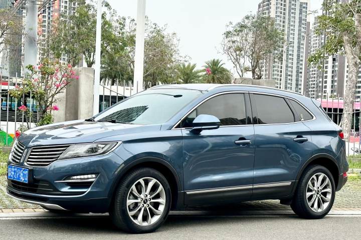 林肯 MKC 2.0T 四驱尊雅版