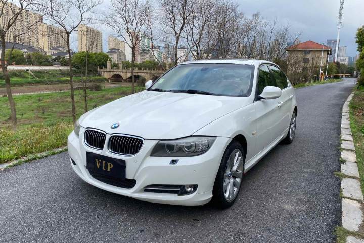 宝马 3系 320i 豪华型