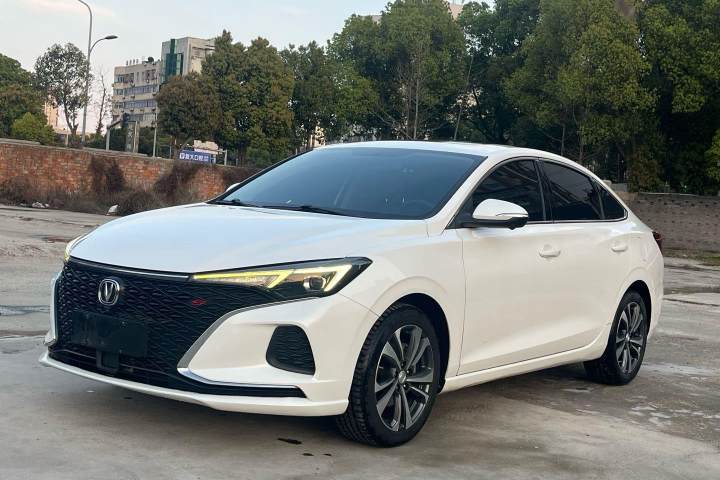 长安 逸动 PLUS 蓝鲸NE 1.4T GDI DCT旗舰型
