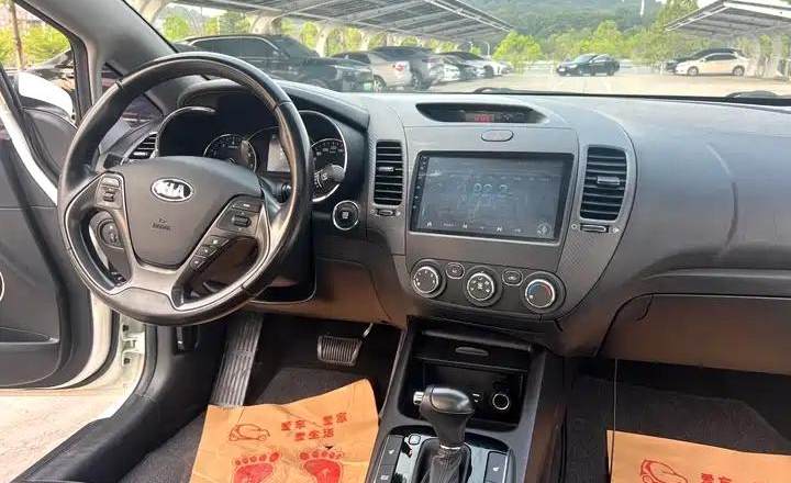 起亚 K3 2016款 1.6L 自动DLX