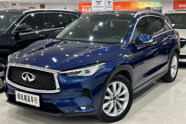 英菲尼迪 QX50 2.0T 两驱时尚版