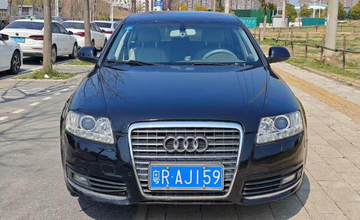奥迪 A6L 2011款 2.0 TFSI 自动舒适型