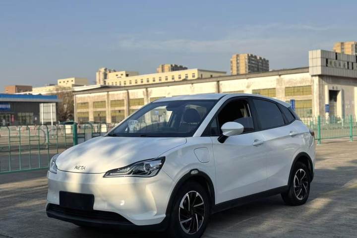 哪吒汽车 哪吒V 长续航娱乐版升级型