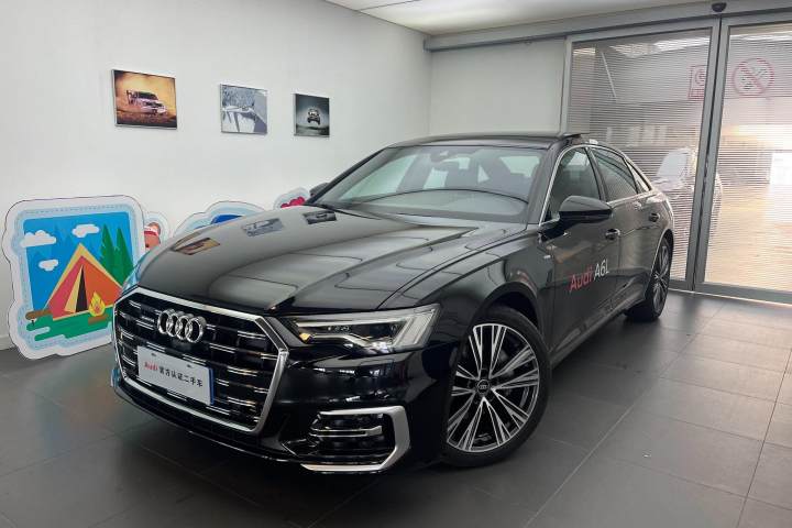 奥迪 A6L 改款 45 TFSI quattro 臻选动感型