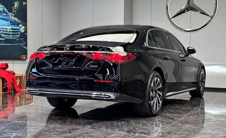 奔驰 E级 2025款 E 300 L 豪华型