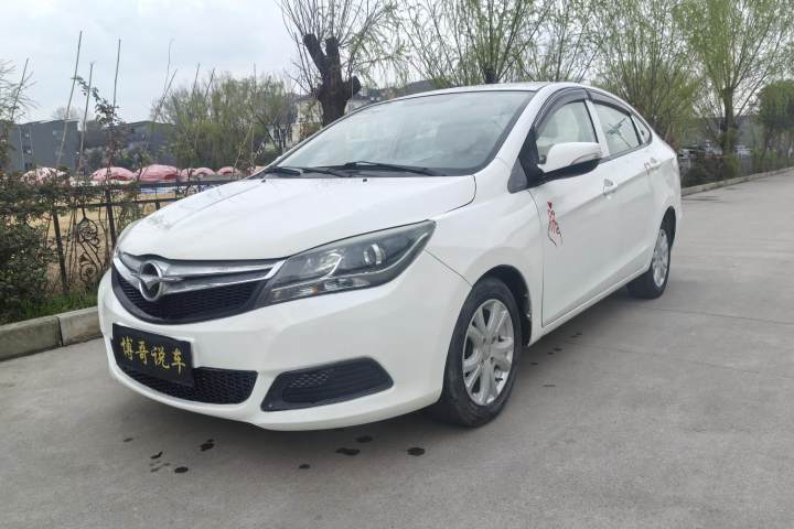 海马 M3 1.5L CVT精英型