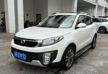 北汽昌河 Q35 2016款 1.5L 手动炫智版