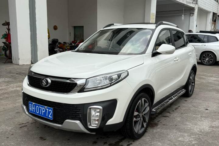 北汽昌河 Q35 1.5L 手动炫智版