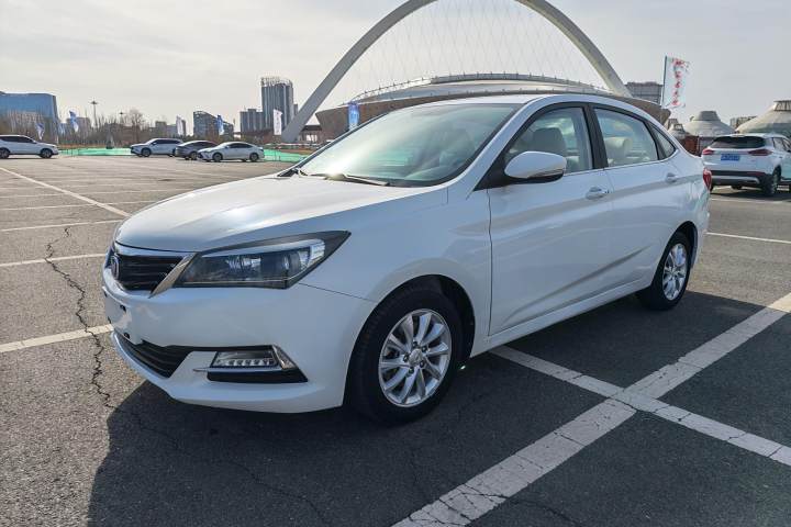 长安 悦翔V7 1.6L 自动乐享型 国V