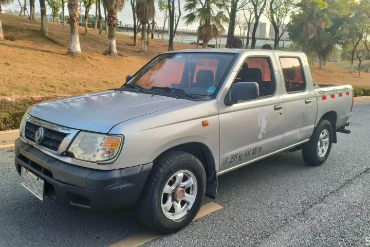 东风 锐骐 2.2T柴油两驱标准型ZD22TE