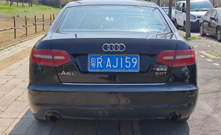 奥迪 A6L 2011款 2.0 TFSI 自动舒适型