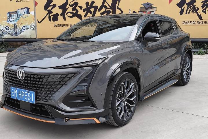 长安 UNI-T 1.5T 运动版 尊贵型