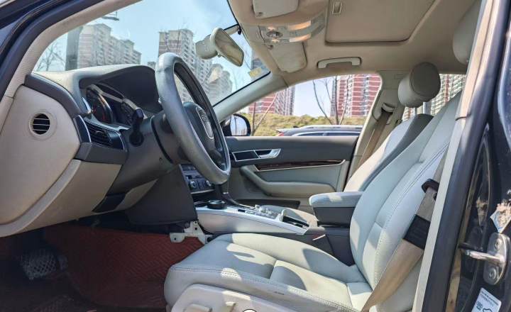 奥迪 A6L 2011款 2.0 TFSI 自动舒适型