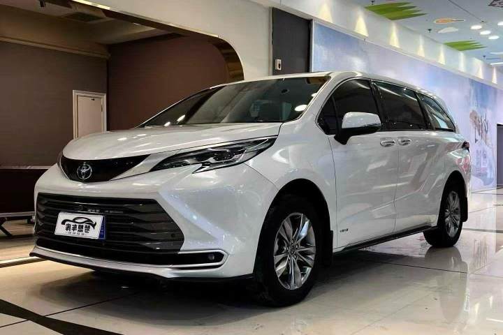 丰田 赛那SIENNA 2024款 2.5L混动 四驱尊贵版