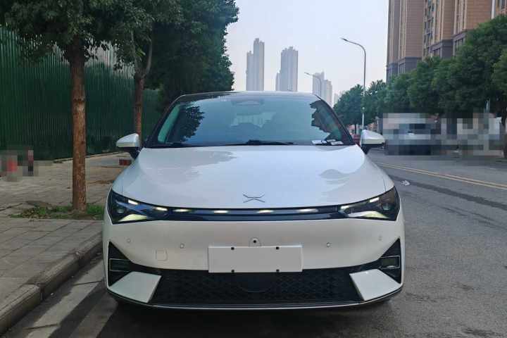 小鹏 P5 550E