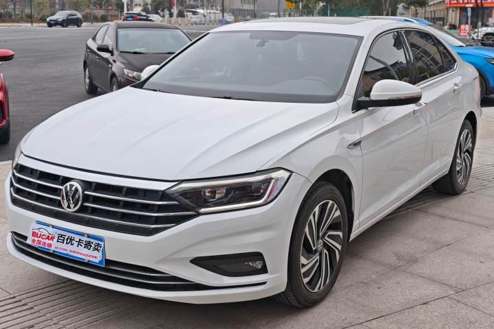 大众 速腾 200TSI DSG超越版