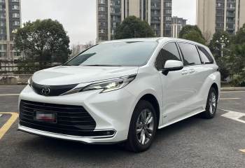 丰田 赛那SIENNA 2023款 2.5L混动 豪华版
