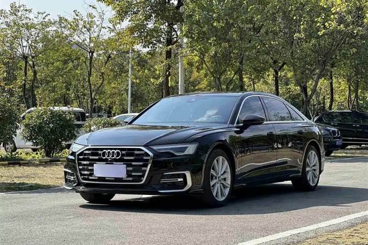 奥迪 A6L 45 TFSI 臻选致雅型