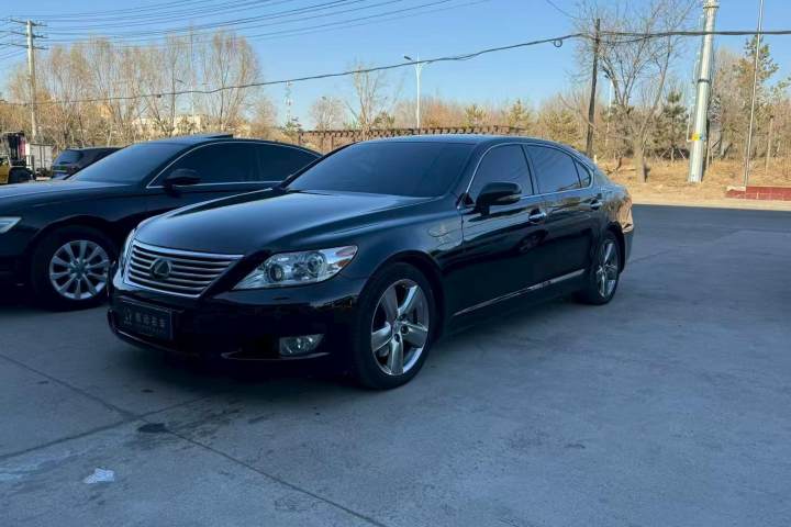 雷克萨斯 LS 460L 尊贵版