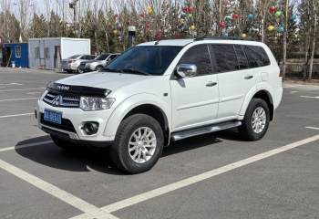 三菱 帕杰罗·劲畅 2013款 3.0L 自动四驱行政版