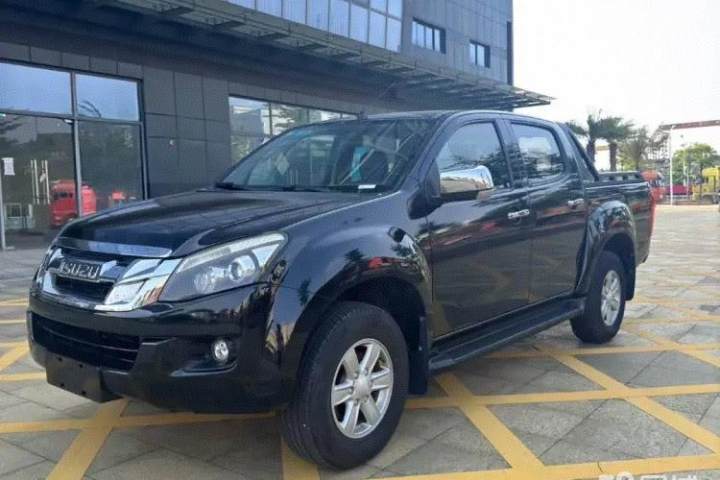 五十铃 D-MAX 2.5T四驱自动超豪华型4JK1