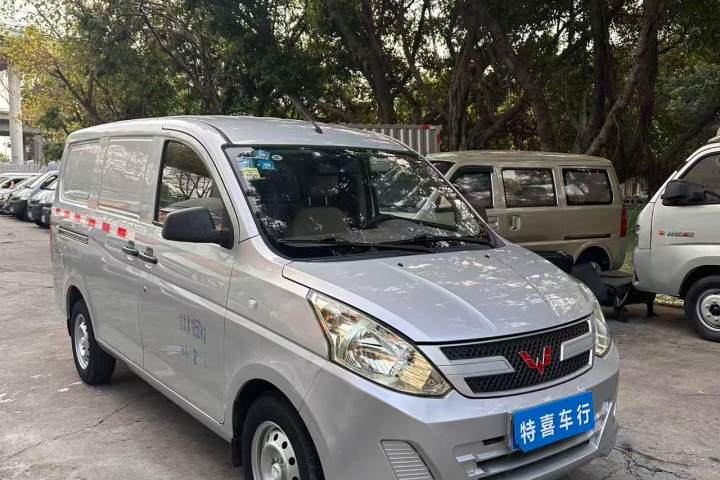 五菱汽车 五菱荣光V 1.5L封窗车实用型国VI LAR