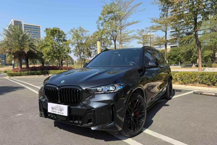 宝马 X5 2023款 xDrive 40Li 尊享型M运动曜夜套装